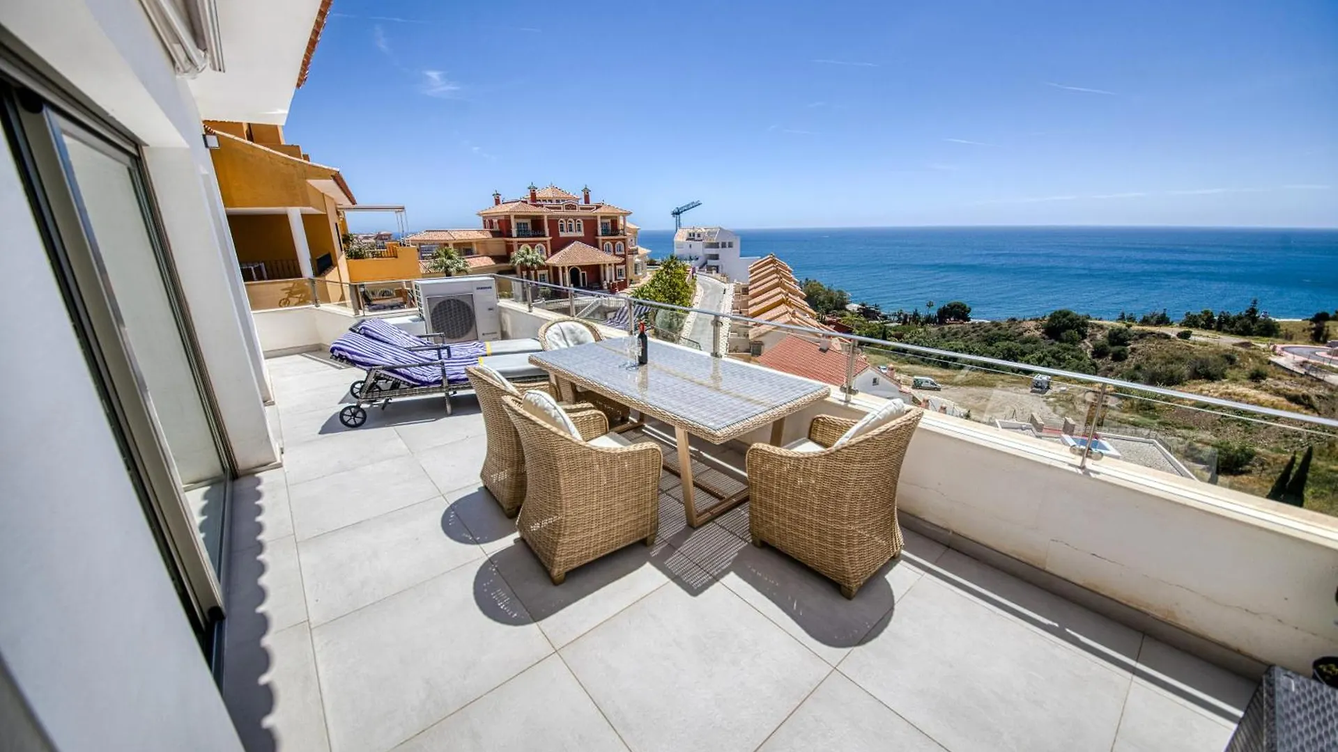 Penthouse Carabela Seaviews Apartment Benalmadena Spain